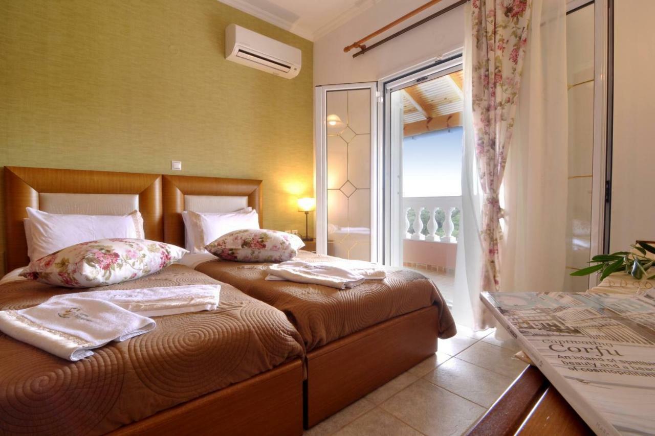 Angela Pool Apartments آغيوس غيوريوس باغون المظهر الخارجي الصورة