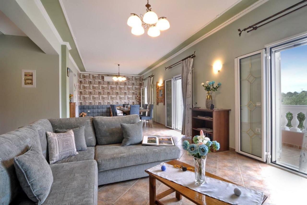 Angela Pool Apartments آغيوس غيوريوس باغون المظهر الخارجي الصورة