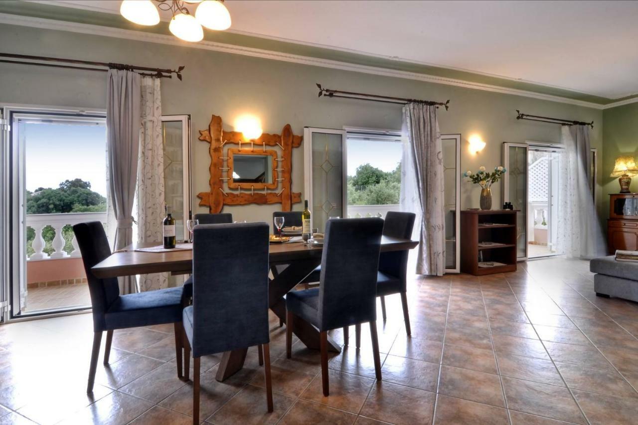 Angela Pool Apartments آغيوس غيوريوس باغون المظهر الخارجي الصورة